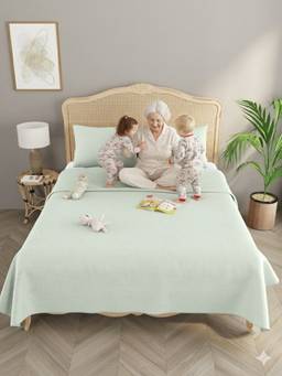 House of Gulab - Green Premium Slub Cotton Bed Cover with 2 Pillow Covers