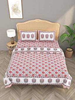 House of Gulab - White Floral Printed King Bedsheet with Comforter and 4 Pillow Covers