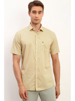 Allen Solly - Men Yellow Slim Fit Print Half Sleeves Casual Shirt