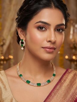 Nuyug - Emerald Aura Necklace Set