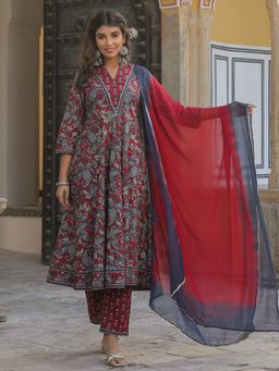 Rain & Rainbow - Women Maroon Paisley Pure Cotton Kurta with Pant & Dyed Dupatta (Set of 3)