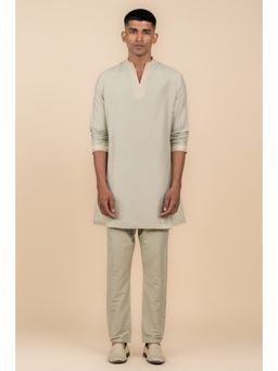 TASVA - Green Embroidered Mandarin Neck Thread Work Kurta with Pyjama