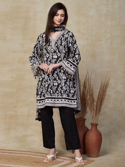 FASHOR - Floral Printed Kurti with Pant & Dupatta - Black (Set of 3)