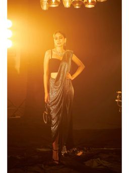 TASUVURE - Saia Metallic Slit Saree with Embellished Pearl Stitched Blouse - Black