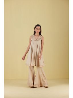 Inej - Short Kali Beige Kurta with Sharara (Set of 2)