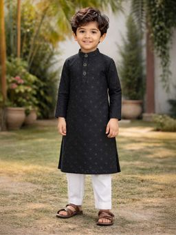 Mi Arcus - Black Blended Fabric Embroidered Kurta With Pyjama