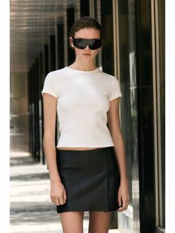 H&M - Women White Ribbed T-Shirt