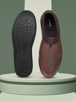 EZOK - Men Leather Slip On Casual Loafers Brown