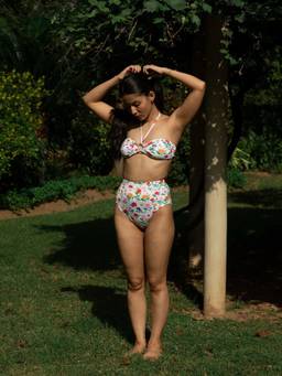 IZSI - Removable Halter Straps Floral White Lotus Sky Print Ring Bikini Top