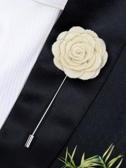 PELUCHE - Blooming Charm Cream Brooch Lapel Pin For Men