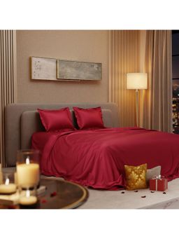 Stoa Paris - Red King Satin Bedsheet with 2 Pillow Covers
