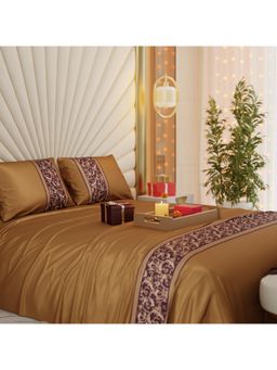 Stoa Paris - Grandeur Of The Sun Double Bedsheet with 2 Pillow Covers