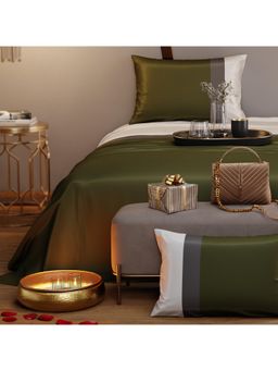 Stoa Paris - Vogue Collection Sateen Seine Side Stripes Super King Bed Sheet With 2 Pillow Covers