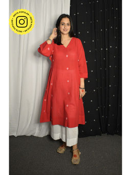 HOUSE OF MOXA - Red Jamdani Phiran Kurta With Slip (Set of 2)