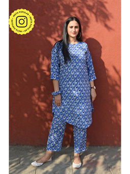 HOUSE OF MOXA - Blue and White Floral Hand Block Printed Antifit Co-Ord (Set of 2)