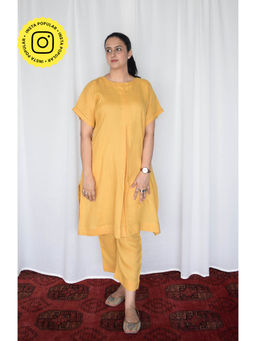 HOUSE OF MOXA - Yellow Linen Kurta and Pants (Set of 2)
