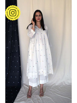 HOUSE OF MOXA - Pearl White Jamdani Phiran Kurta with Slip and Pyjama (Set of 3)