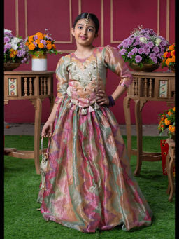 Kirti Agarwal Pret n Couture - Shimmering Blouse & Lehenga With Potli Bag (Set of 3)