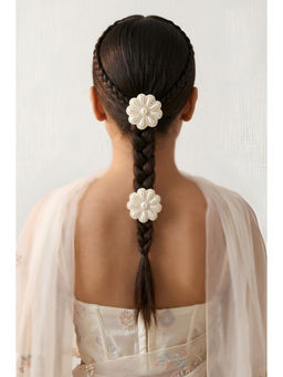 Choko - Floral Pearl Hair Clip Set for Girls – White Festive & Wedding Clips