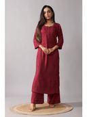 Maroon color option