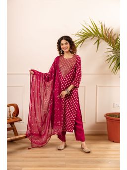 Nehamta - Women Red Muslin Abstract Kurta with Pant and Dupatta