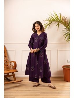 Nehamta - Women Purple Cotton Blend Floral Kurta with Palazzo