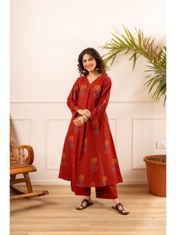 Nehamta - Women Red Cotton Blend Floral Kurta with Palazzo