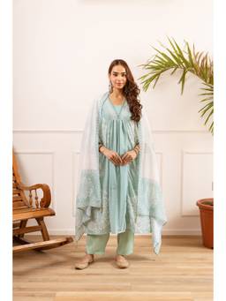 Nehamta - Women Green Silk Blend Floral Kurta with Pant and Dupatta
