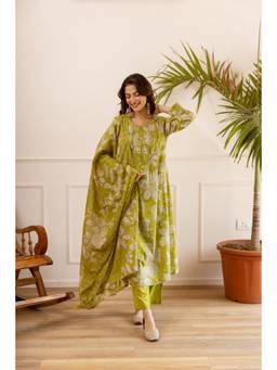 Nehamta - Women Green Pure Cotton Floral Kurta with Pant and Dupatta