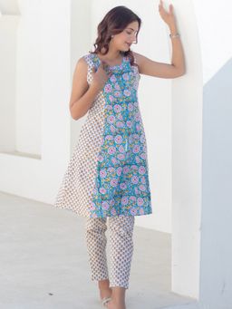 Sooti Syahi - Women Multi-Color Cotton Printed Kurta with Pant