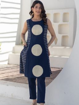 Sooti Syahi - Women Blue Cotton Geometric Kurta with Pant