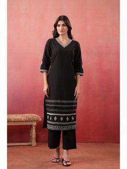 SAVI - Women Black Cotton Embroidered Kurta with Pant