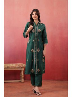 SAVI - Women Green Pure Cotton Embroidered Kurta with Pant