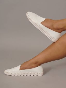 Sherrif Shoes - White Pattern Design Casual Loafers