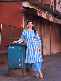 Yufta - Blue Printed Festive Kurta Pant