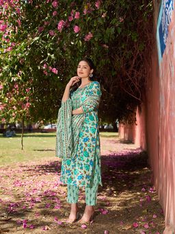 Yufta - Green Embellished Sequined Festive Kurta Pant with Dupatta