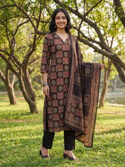 Yufta - Black Printed Festive Kurta Pant with Dupatta
