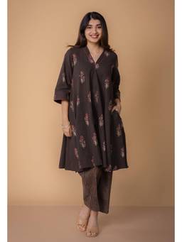 The Indian Ethnic Co. - Amairaa Brown Dabu Slub Cotton A Line Kurta