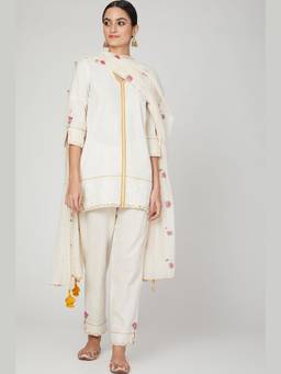 THE RIGHT CUT - White Lotus Short Kurta With Pant And Dupatta