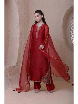 Label Niti Bothra - Rangrez Maroon Farshi Kurta with Pants and Slip