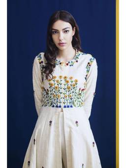 THE RIGHT CUT - Ivory Wildflower Garden Kurta And Pant