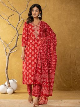 Yufta - Red Cotton Straight Kurta and Pants with Dupatta (Set of 3)