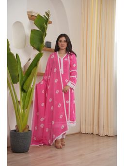 PEHNO'SA - Remi Pink Bandhani Silk Kurta and Pants with Dupatta (Set of 3)