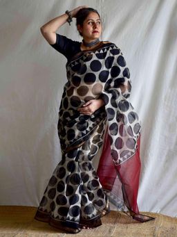 Sundarii - Sundari Women Black Polka Kota Doria Saree