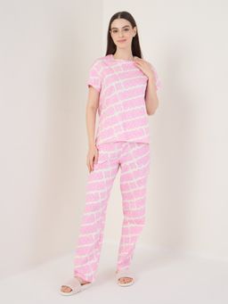 Sweet Dreams - Womens Typographic Printed Nightsuit