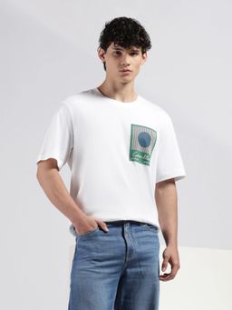 Calvin Klein - Men's White Chest Graphic Relaxed Fit Cotton T-Shirt