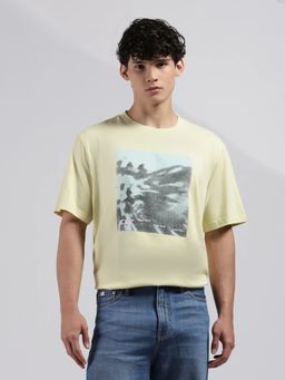 Calvin Klein - Men's Yellow Chest Graphic Relaxed Fit Cotton T-Shirt