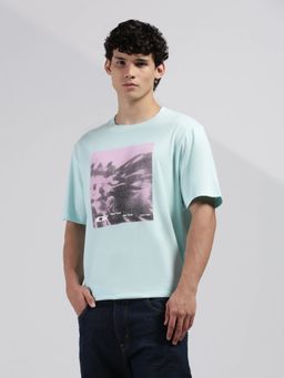 Calvin Klein - Men's Blue Chest Graphic Relaxed Fit Cotton T-Shirt