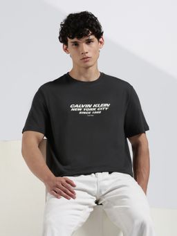 Calvin Klein - Men's Black Graphic Relaxed Fit Cotton T Shirt