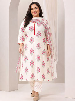 Extra love by Libas - Off White Floral Printed Kurta with Pant and Dupatta